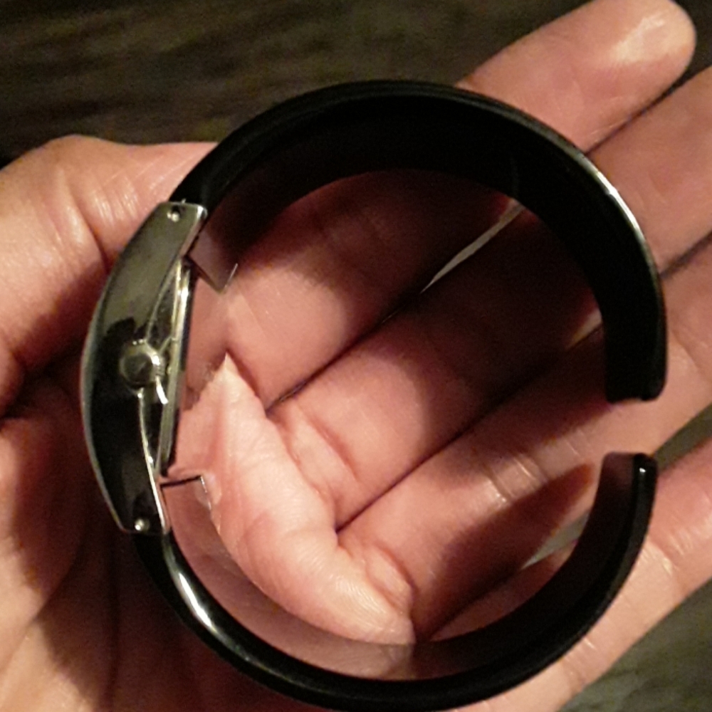 Cuff watch - Picture 4 of 4
